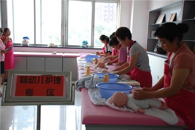 長春家政服務哪家好|長春家政服務公司|長春家政服務公司電話|中意家政圖片|長春家政服務哪家好|長春家政服務公司|長春家政服務公司電話|中意家政產(chǎn)品圖片由南關(guān)區(qū)中意家政服務部公司生產(chǎn)提供-